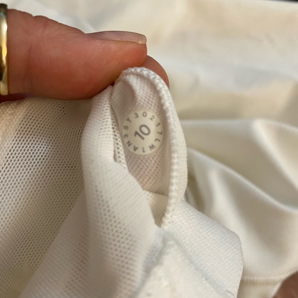 Lululemon Sun Setter Tank - Picture 8 of 8